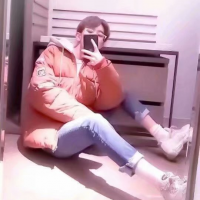  呂茜